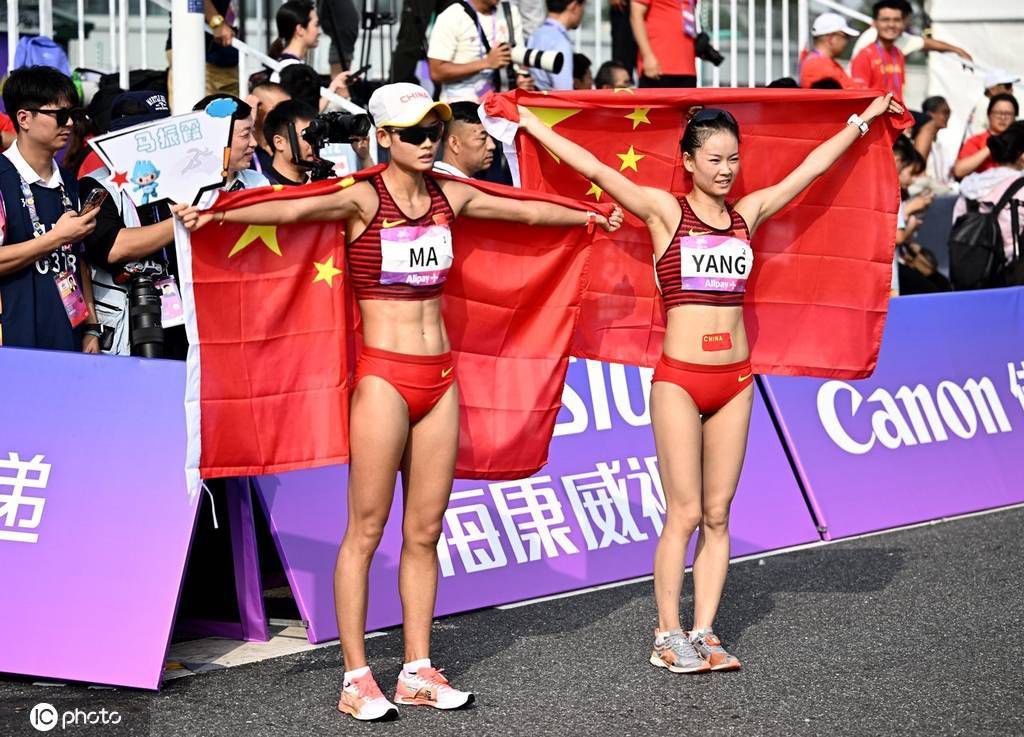 杨若晴皱了皱鼻子，有些站不住脚。